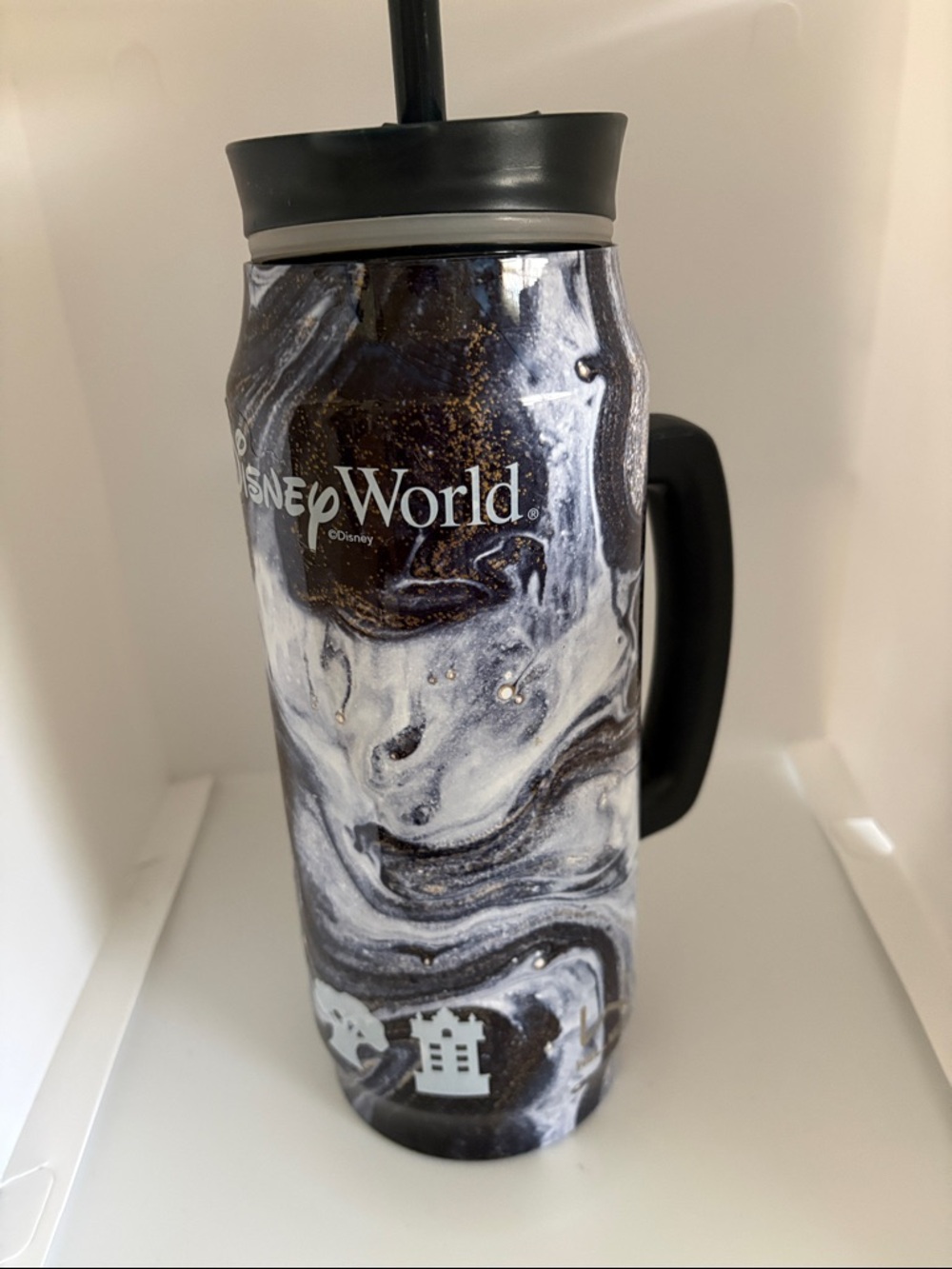 Wellness Disney 40oz Black & White Marble Travel Mug with Handle excellent